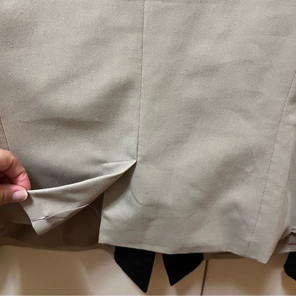 Beige & Black Forever 21 Blazer with Pockets & 1 Button, Size 3X - Picture 9 of 9